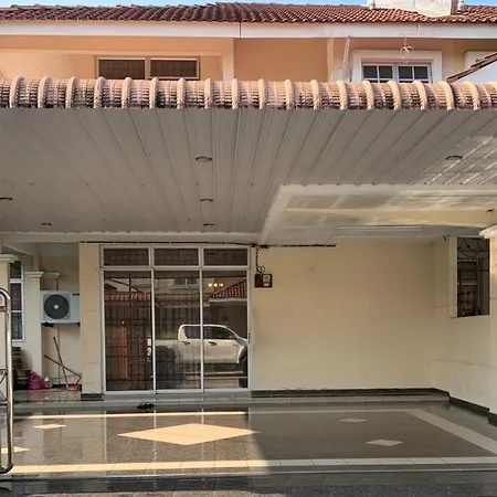 Awani Homestay Seberang Jaya Permatang Janggus Exterior photo