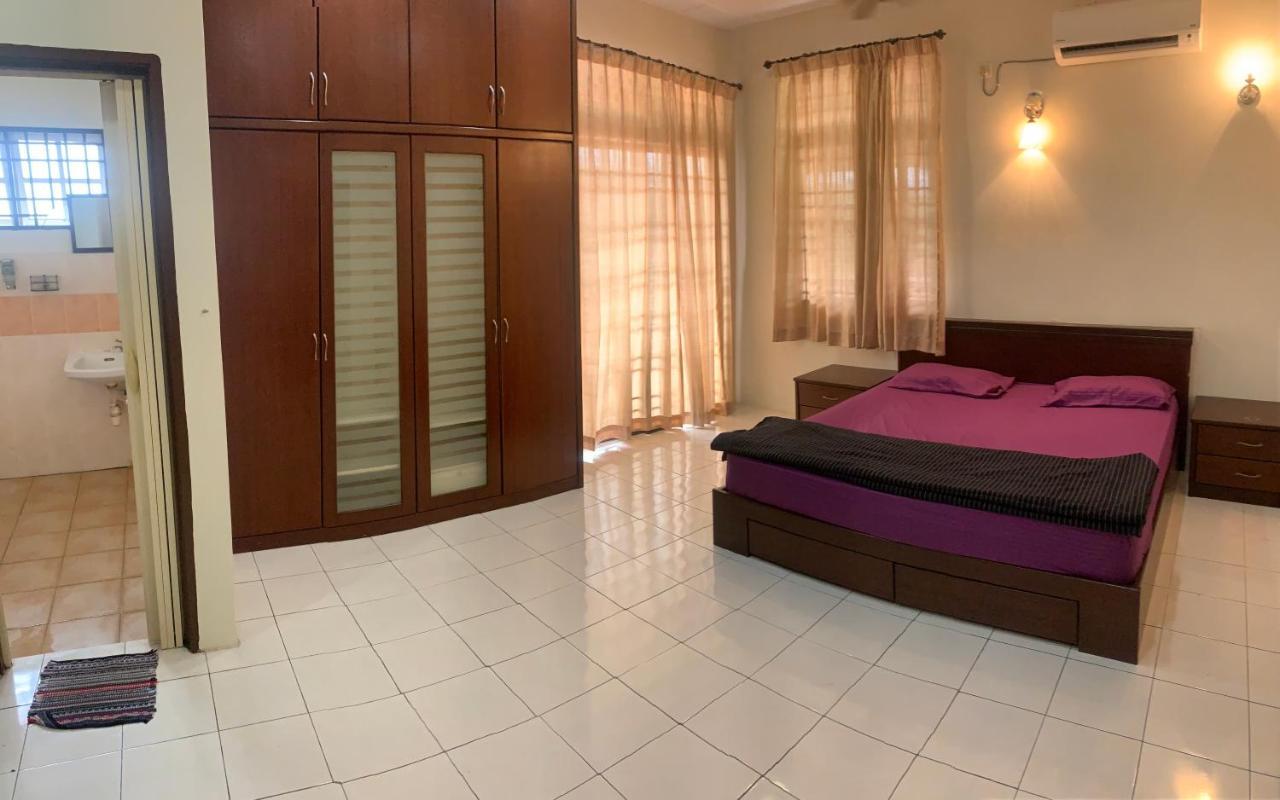 Awani Seberang Jaya Holiday home Permatang Janggus